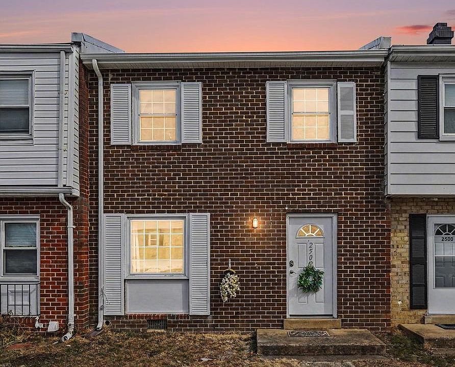 1st image of 2502 Sedgewick Pl