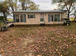 1175 W Fillmore Rd, Ithaca, MI 48847