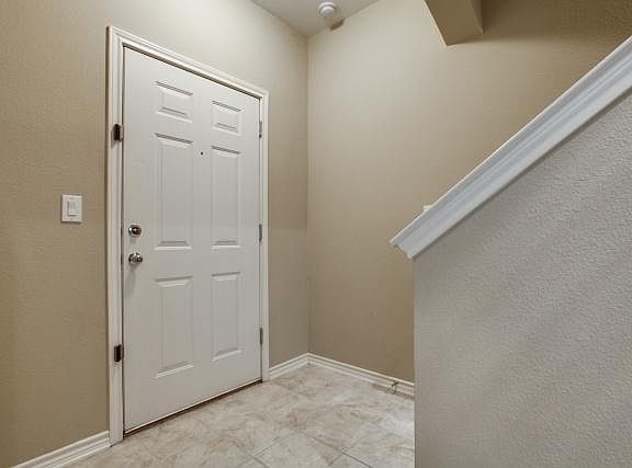 3rd image of 4315 Holland Ave #4