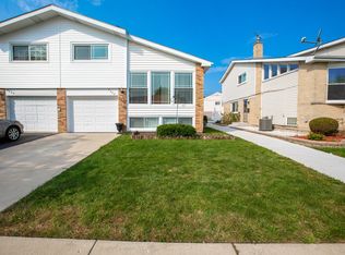 9370 N Hamlin Ave, Des Plaines, IL 60016