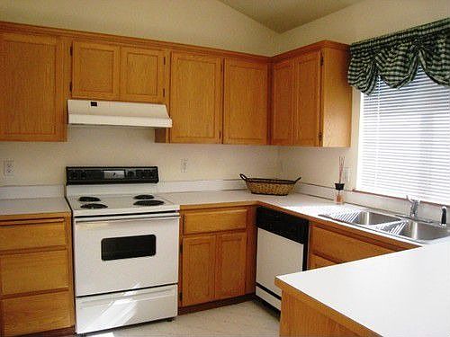 4th image of 5024 SE Belmont Ct