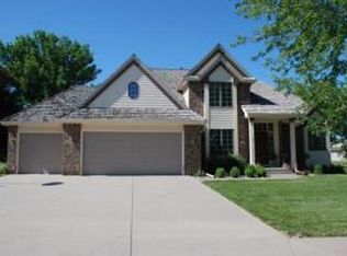 212 Forest Glen Dr, Council Bluffs, IA 51503