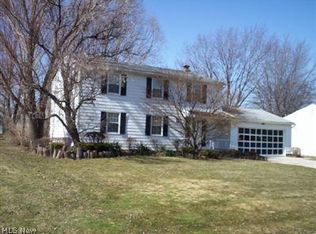 8330 Bernice Dr, Strongsville, OH 44149