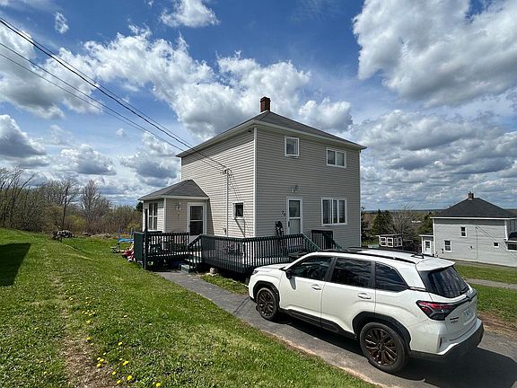 3rd image of 70 Wolsley St