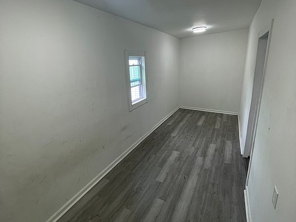 5th image of 1530 Prentis Ave