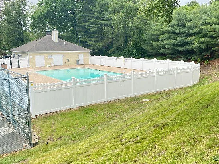 116 Middlesex Rd #116 — Photo 2
