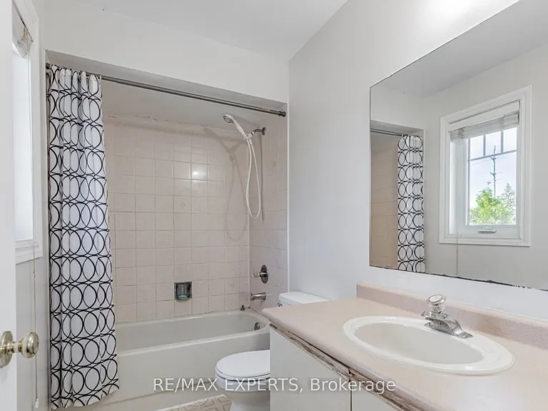 135 Livingstone St W #UPPER — Photo 14