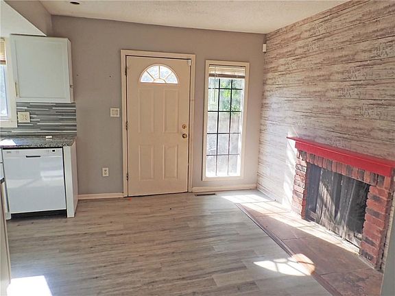 4th image of 10912 McKinley Dr
