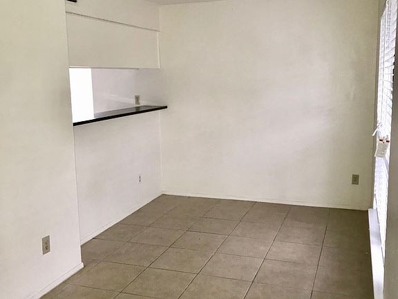 5th image of 145 Coers Dr APT 2