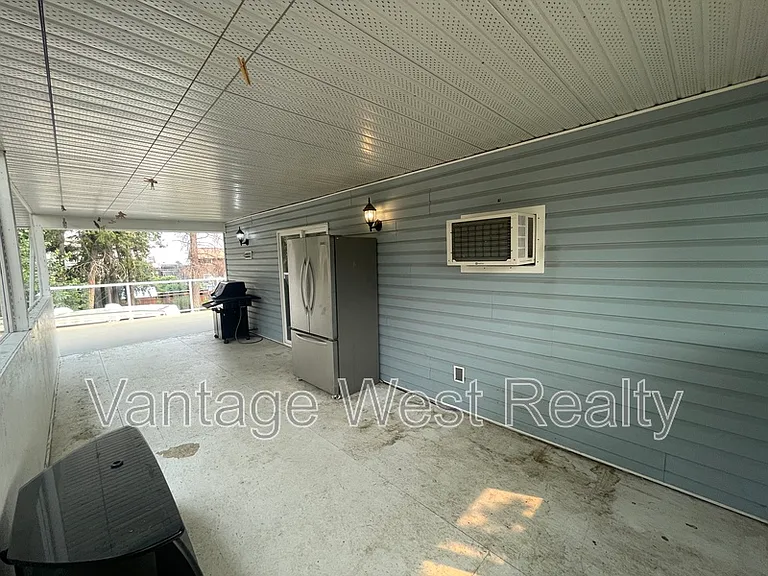 3906 Dryden Rd — Photo 37