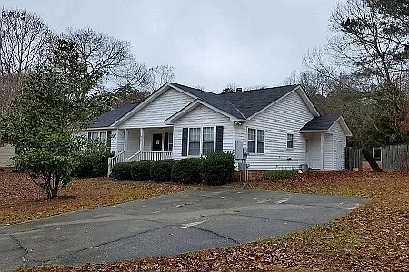 361 Chickadee Ln — Photo 1