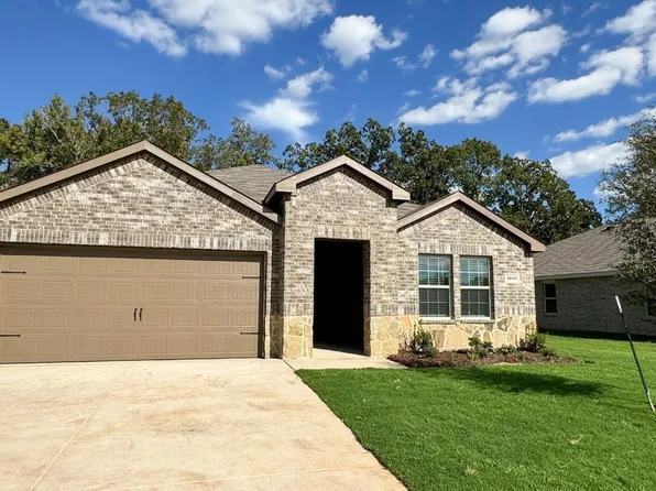 1010 River Oaks Ln, Chandler, TX 75758