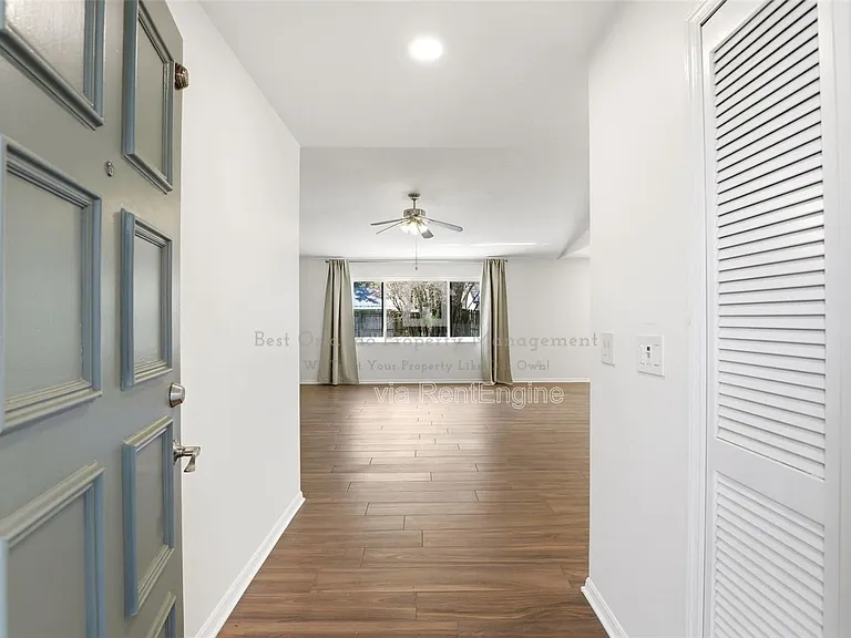7326 Wethersfield Dr — Photo 7