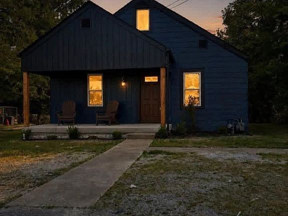 3rd image of 427 Millerstown St