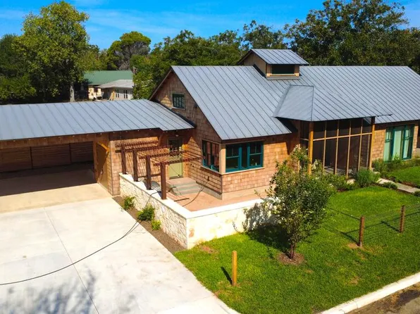 601 Whitney St, Fredericksburg, TX 78624