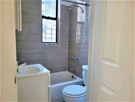 Rented by New York Residence | media 37