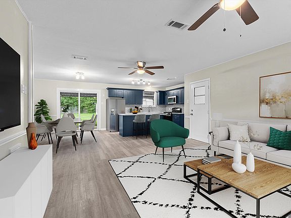 3rd image of 12814 Teakwood Dr