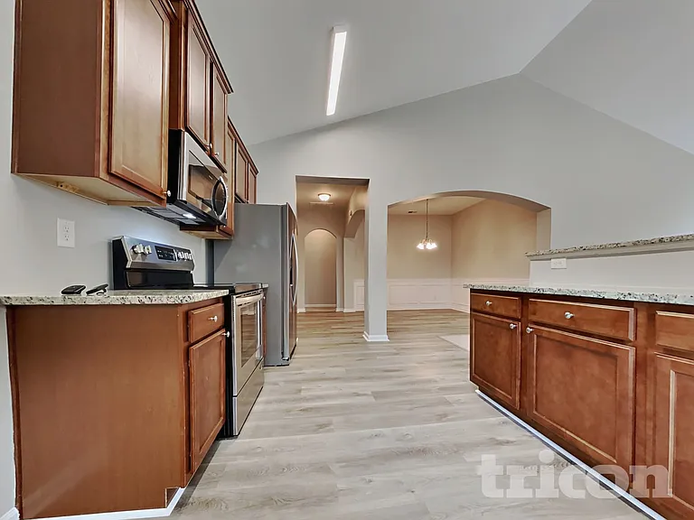 30 Fernwood Ct — Photo 7