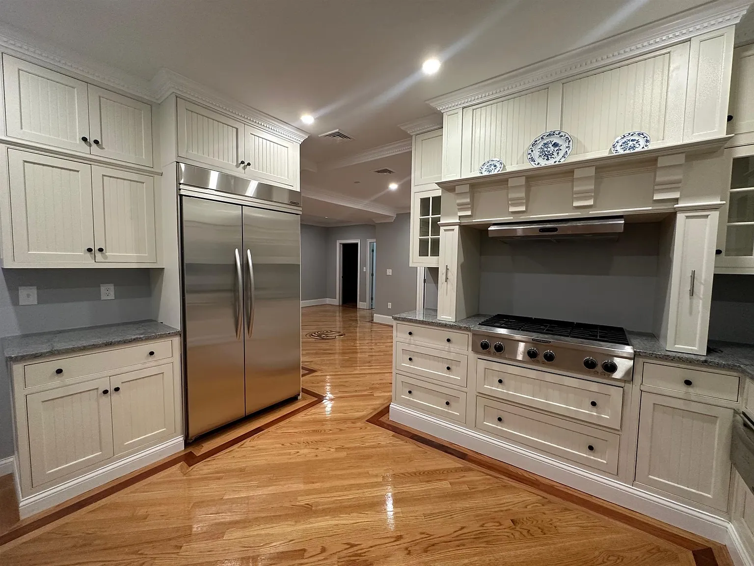 3 bed, 1500 sqft, $4,400 — Photo 2