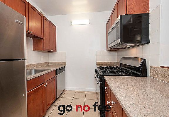 4th image of 444 Manhattan Ave APT 5D