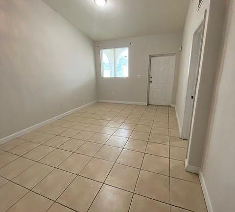 3rd image of 2900 SE 17th Ave #2