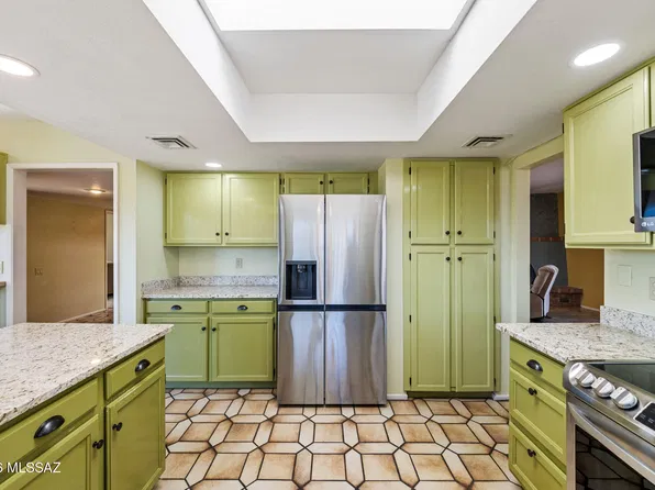 1618 W Calle Hacienda, Green Valley, AZ 85622