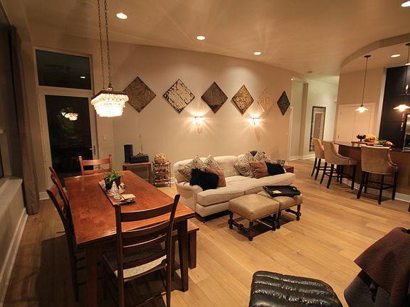 4th image of 8025 Maryland Ave Unit 5C