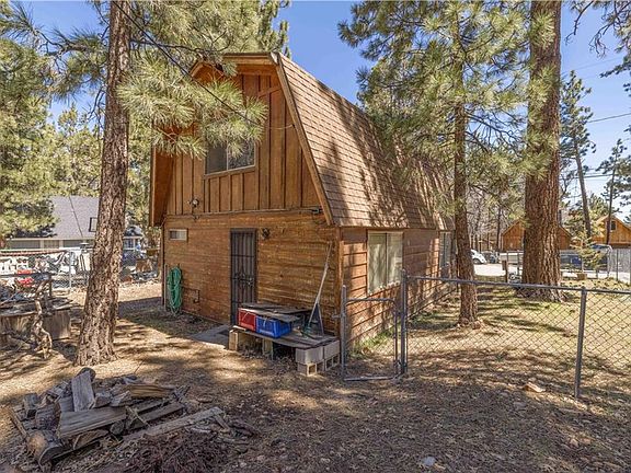 4th image of 314 Spruce Ln