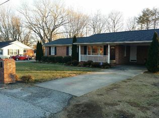 6 Berea Ln, Greenville, SC 29617