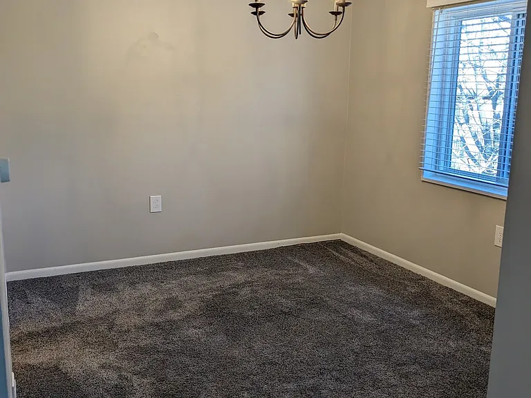 1403 Northgate Sq #32 — Photo 11