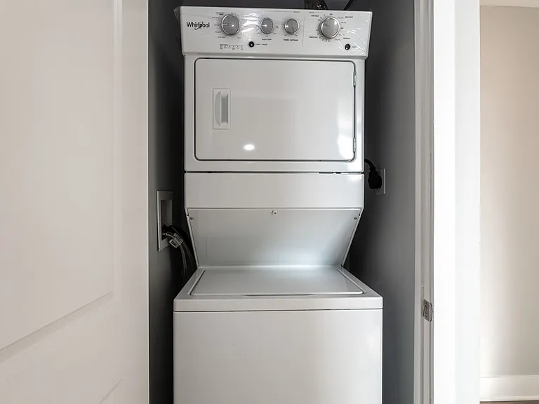 Ridge Court Apartments — Photo 17