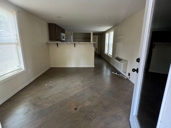 957 W Independence St #6