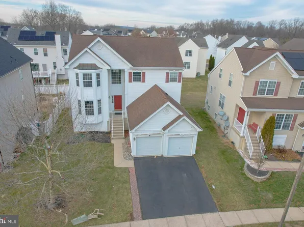 59 Seneca Ln, Bordentown, NJ 08505