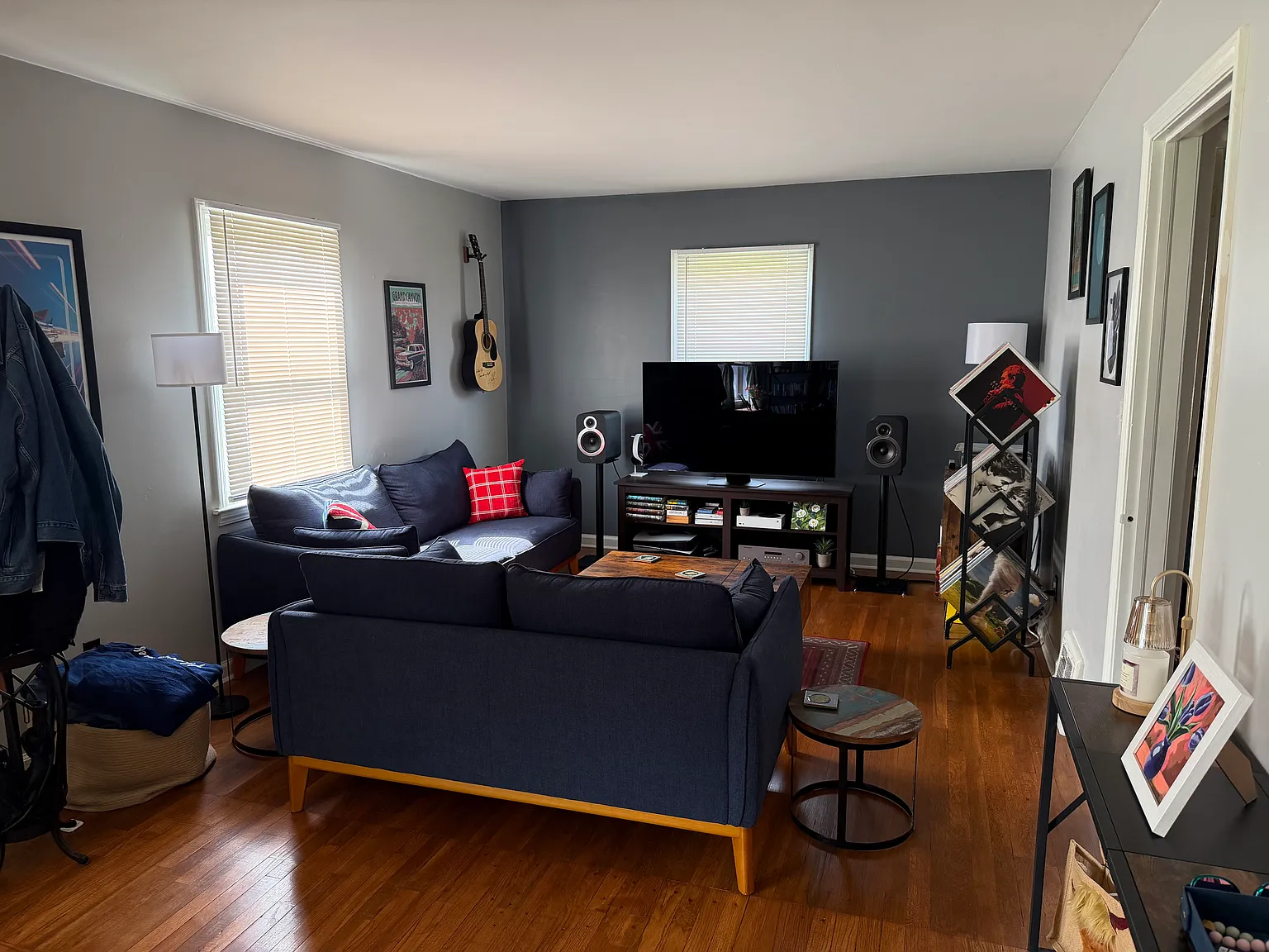 3 bed, 1283 sqft, $2,100 — Photo 4