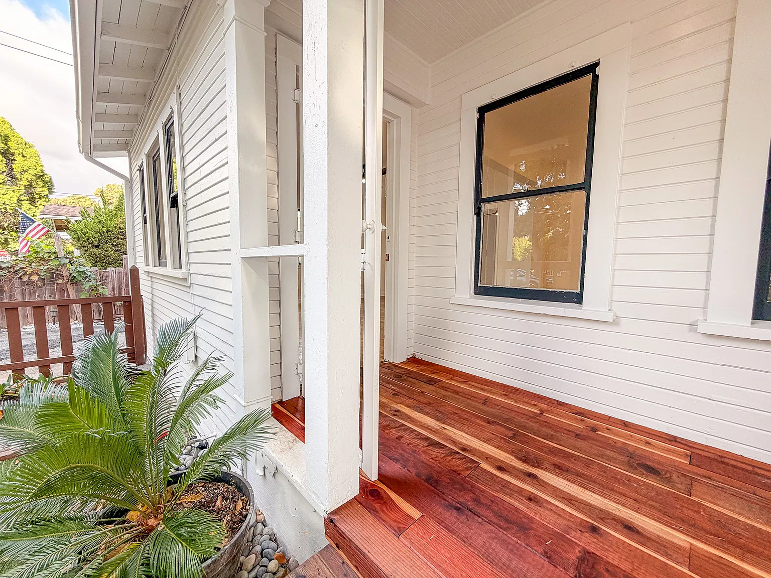 2 bed, 1000 sqft, $5,200 — Photo 4