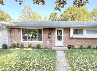 21020 Robinwood St, Farmington, MI 48336