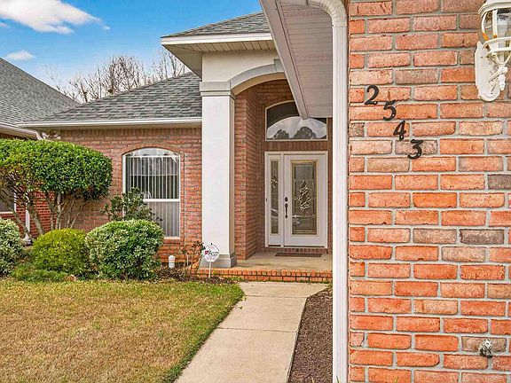 4th image of 2543 Pine Forest Rd