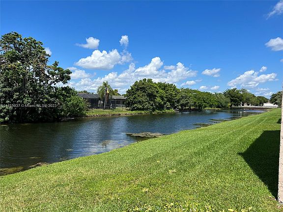 3rd image of 10442 Sunrise Lakes Blvd APT 309