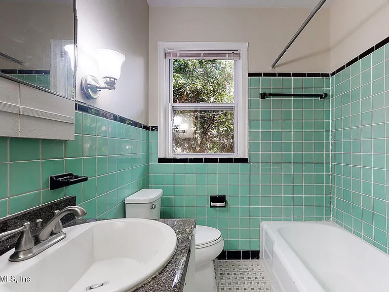 1274 Belmont Ter #1 — Photo 17