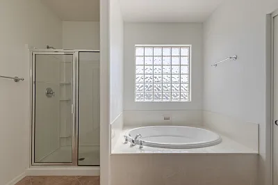2553 Chateau Clermont St — Photo 31