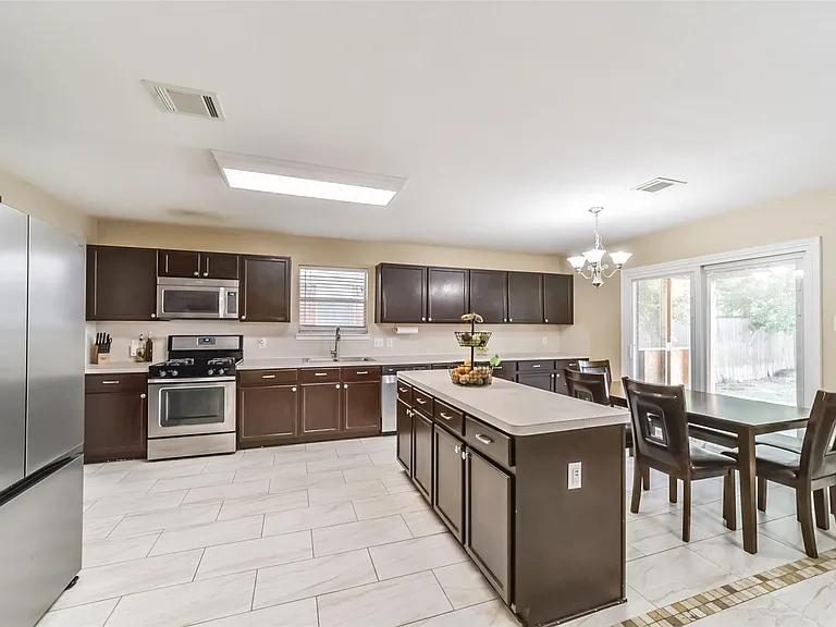 3818 Brook Garden Ln — Photo 17