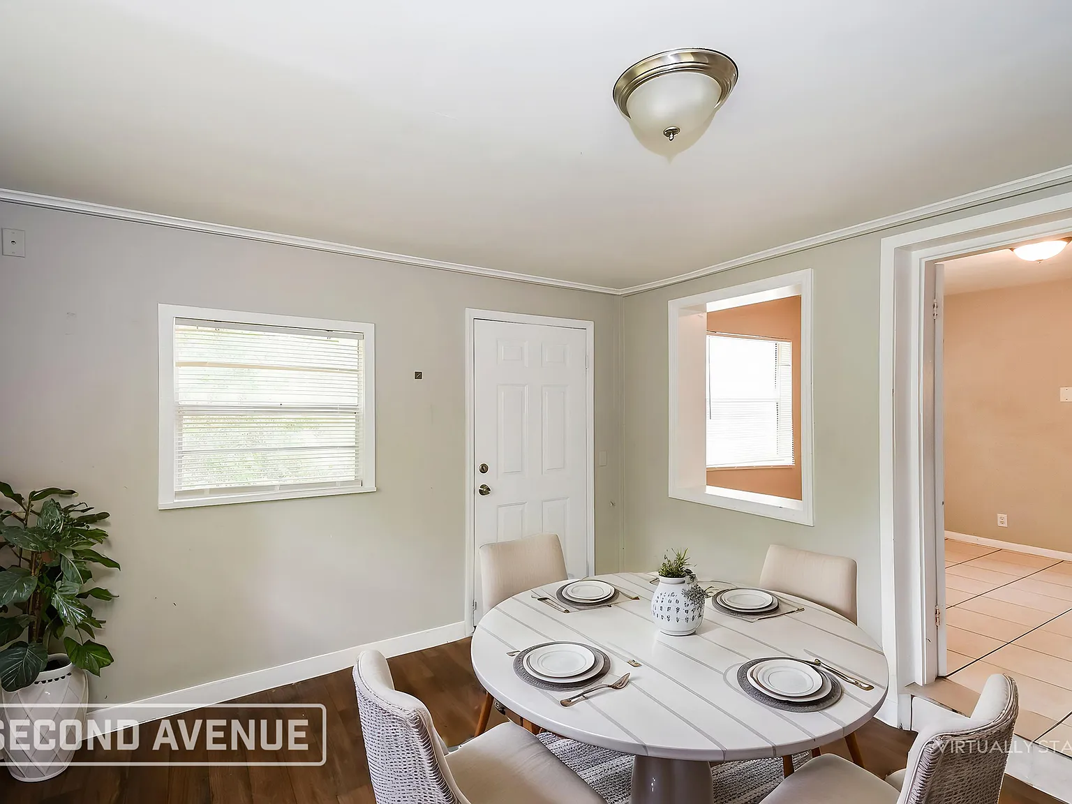 3 bed, 1.0 bath, 1086 sqft, $1,260 — Photo 3