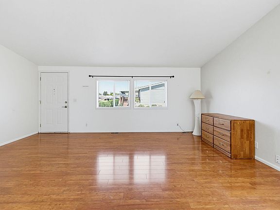 4th image of 2111 Kings Hwy Spc 30