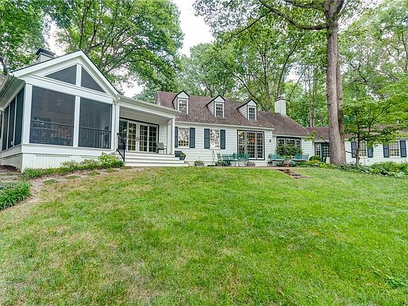 4th image of 13 Twin Lake Ln