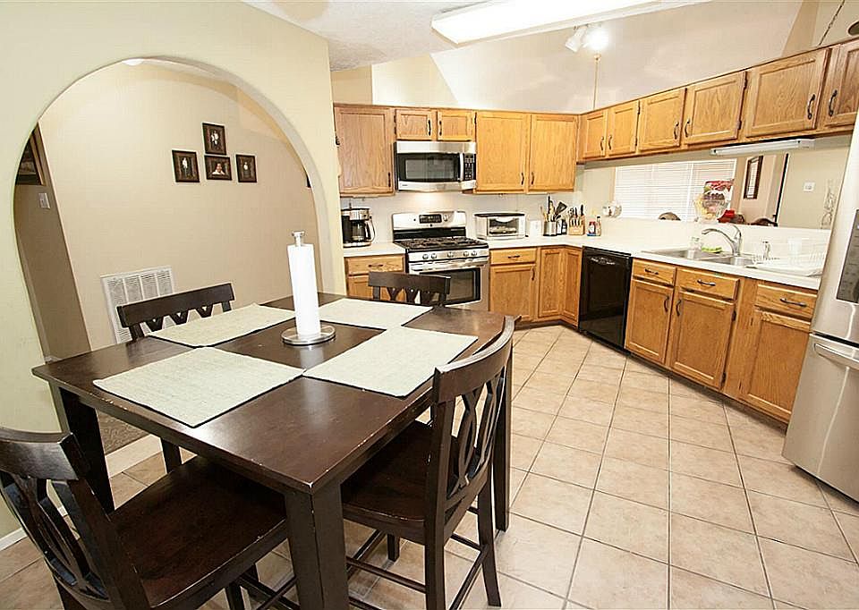 1st image of 4814 Pecan Grove Dr