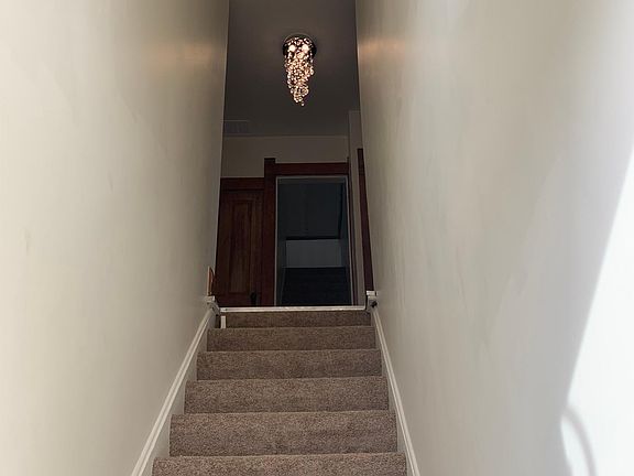 5th image of 464 S 18th St