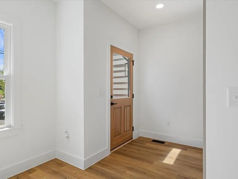 803 Dupree St — Photo 3