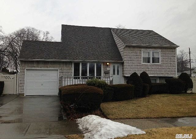 1st image of 13 McElroy St