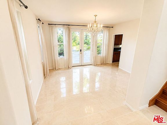 4th image of 7371 Westcliff Dr