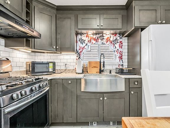 4th image of 116 Weare St